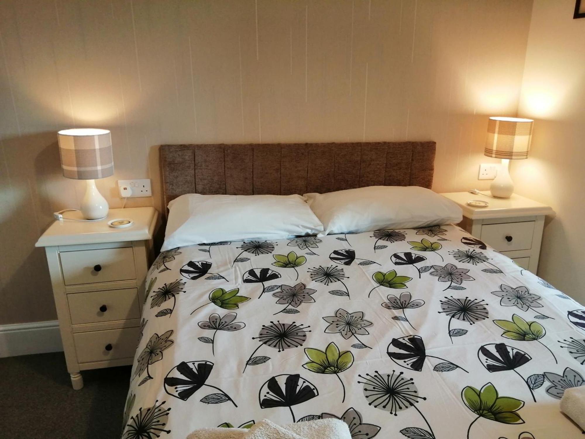 Lion Hotel Llanbister Quarto foto